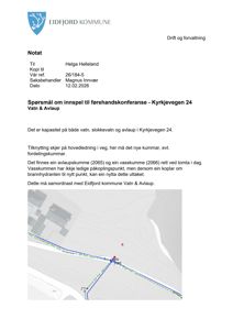 Et oversiktskart som viser tomtens plassering i forhold til eksisterende vann- og avløpsledninger (PVC-rør) og en brannhydrant.