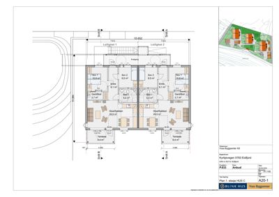 Etasjeplan (Plan 1. etasje) for en bygning med to leiligheter, inkludert romfordeling, dimensjoner og situasjonsplan.