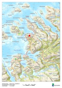 Kart over et geografisk område i Norge, med topografiske detaljer, vannveier, veier og en markert posisjon (Kinnvikfjellet).