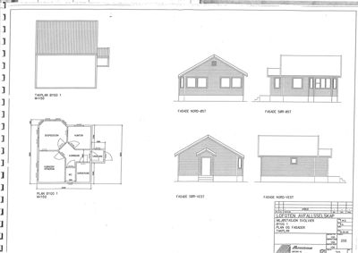 Bildet viser en tegningsside som inneholder både etasjeplan (PLAN BYGG 1) og fire fasadetegninger (FASADE NORD-ØST, FASADE SØR-ØST, FASADE SØR-VEST, FASADE NORD-VEST).