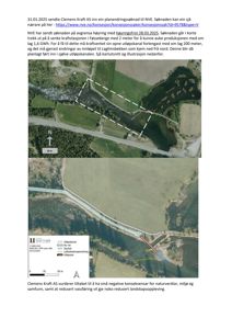 Fotografi av et landskap med en elv (Laglimsbekken) og en vei, med en tegning lagt over som viser en planlagt utløpskanal.