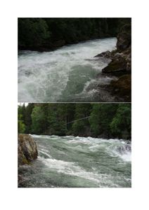 Fotografi av en elv med raskt vann og steiner i et skogsmiljø.