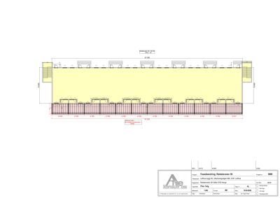 Fasadetegning som viser oppriss av en bygning sett fra siden, med angitte mål og detaljer for fasadeelementer.