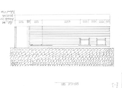 Fasadetegning av en garasje sett fra sør (GARASJE SØR). Tegningen viser takform, fasademateriale (trepanel), vinduer, dører og dimensjoner.
