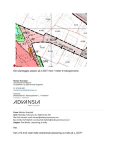 Situasjonsplan som viser eiendomsinndeling, nabogrenser og plassering av en planlagt trafostasjon (trafo) i forhold til eksisterende bygninger og veier.