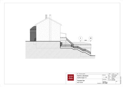 Fasadetegning (Fasade Sør) som viser bygningens utseende sett fra sør, inkludert trapp og balkong.