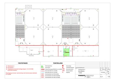 En brannkonsepttegning (brannplan) som viser romfordeling, brannvegger, utrykningsveier og brannutstyr for 1. etasje av Hardingsmølt 3.