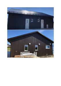 Fotografi av en mørk, trepanelt bygning sett fra utsiden. Bildet viser to forskjellige vinkler på samme eller lignende bygning, med en hvit utebordsett i forgrunnen på det nedre bildet.