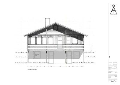 Fasadetegning (opprikk) av en bygning sett fra nord, med angitte mål og rombeskrivelser.