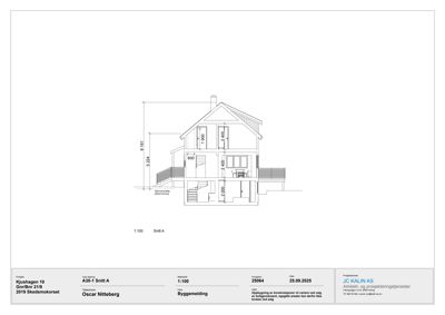 Snittegning (Snitt A) av en bolig som viser romfordeling, høyder og konstruksjon.