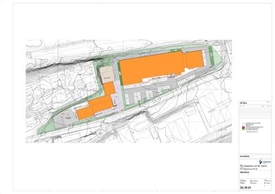 Situasjonsplan som viser bygningenes plassering i forhold til terrenget, veier og naboeiendommer.