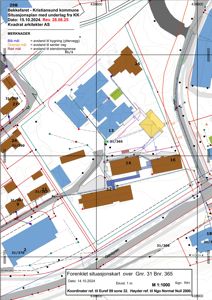 Situasjonsplan (forenklet situasjonskart) som viser tomtens beliggenhet, naboeiendommer, veier og avstander til bygninger og eiendomsgrenser.