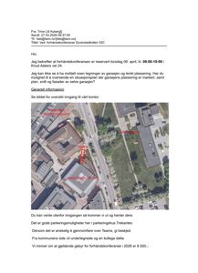 Et flyfoto eller kart som viser bygningens plassering i forhold til nabolaget og veier.