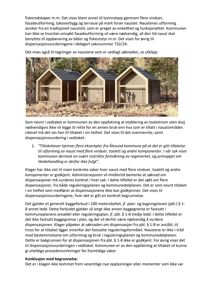 Fotografi av tre fiskeredskapere (naust) med vinduer og takoverbygg, som illustrerer et tiltak i en byggesak.