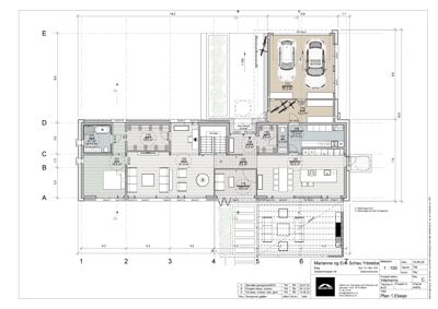 Etasjeplan (1. etasje) som viser romfordeling, dimensjoner og plassering av kjøkken, soverom, bad og garasje.