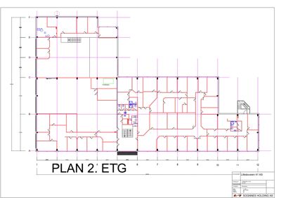 Etasjeplan (2. etasje) som viser romfordeling, vegger, dører og trapp på en bygning.