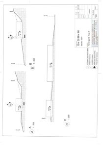 Snittegning (T) som viser bygningens høyde i forhold til terrenget og grunnvannsnivået.