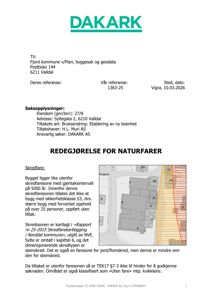 En situasjonsplan eller skredfarekart som viser bygningens plassering i forhold til en skredfaresone (merket med oransje linjer).