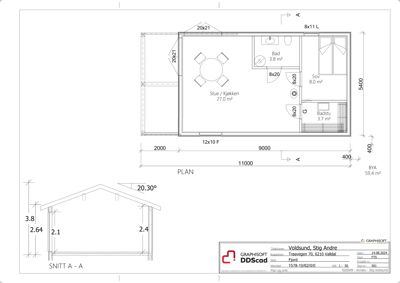 Etasjeplan (PLAN) med snitt (SNITT A-A) som viser romfordeling, mål og BYA for en bolig.
