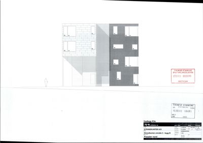 Fasadetegning som viser bygningens utside sett fra nord, med vindusoppsett og fasadematerialer.