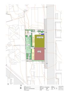Situasjonsplan som viser tomtens grenser, nabolag, eksisterende og nytt bygg, samt utbyggingsplaner med fargekoding.