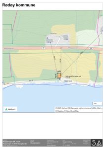 Situasjonsplan som viser bygningens plassering i forhold til nabolag, vei (Reppaveien) og kystlinje, med mål og høyder.