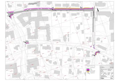 Situasjonsplan som viser en ny vei (magenta) og en ny gangvei (gul) i forhold til eksisterende bygninger og tomter.