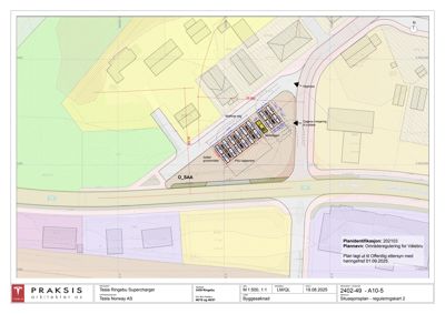 Situasjonsplan (reguleringskart) som viser plassering av Tesla Ringebu Supercharger i forhold til omgivelsene, veier og andre eiendommer.