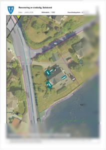 Situasjonsplan som viser eiendommen, naboeiendommer, veier, vann og bygningers plassering med mål.