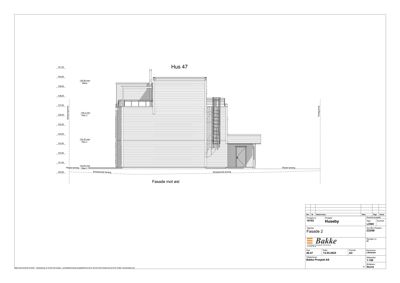 Fasadetegning (opprikk) av bygningen 'Hus 47' sett fra øst, med høydeangivelser og detaljer om fasadepaneler.