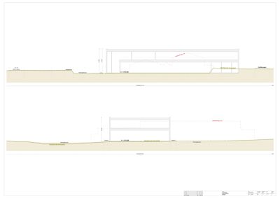 Snittegning som viser tverrsnitt av bygningen i forhold til terrenget og grunnvannsnivå.