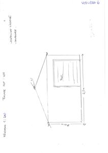 En håndtegnet fasadeopprikk (opprikk) av en bygning, med mål og notasjoner om vindu og takform.