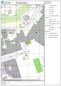 Situasjonsplan som viser eiendomsinndeling, bygningers plassering og grenser for et prosjekt i Arendal.