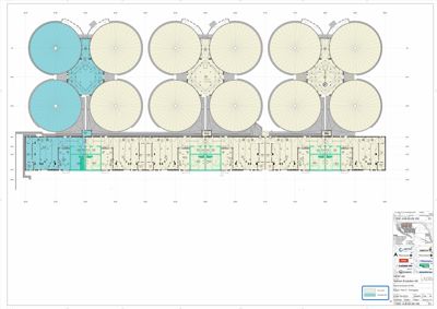 Etasjeplan (topplan) som viser romfordeling, vegger og innredning for et bygg med store sirkulære rom.
