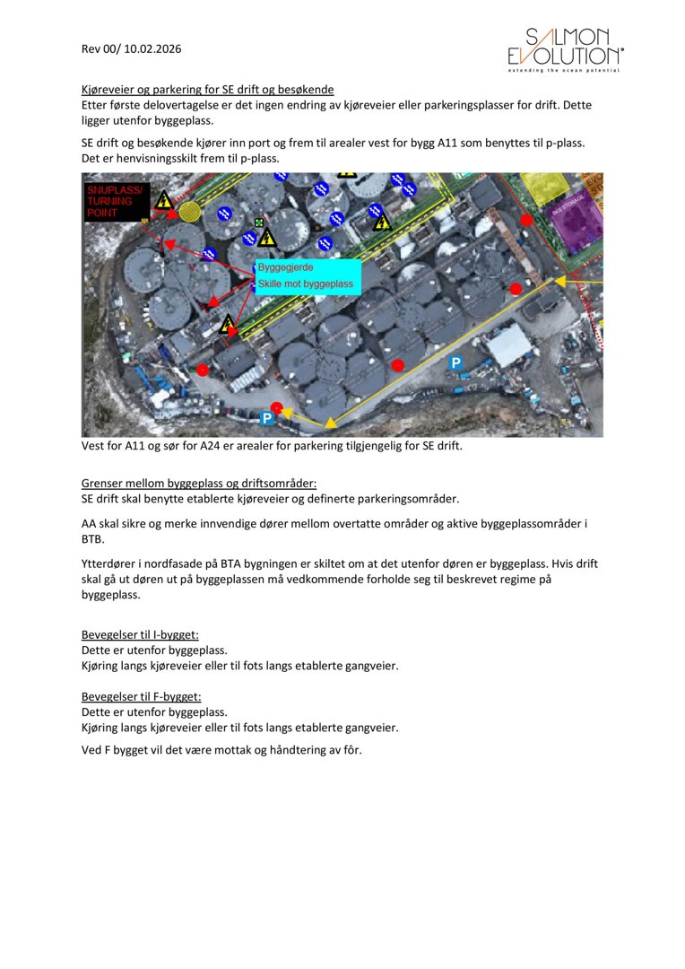 Luftfoto av et industriområde med kjøreveier, parkeringsområder og byggeplasser merket med symboler og tekst.