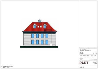 Fasadetegning som viser bygningens utseende fra fronten, inkludert takform, vinduer og fasadematerialer.