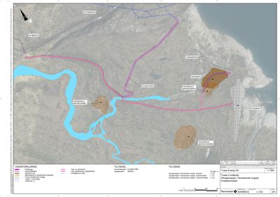 Situasjonsplan som viser tomtens beliggenhet i forhold til omgivelsene, inkludert vannveier, eksisterende infrastruktur (flyplass) og planlagte inngrep.
