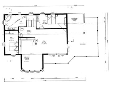 Etasjeplan som viser romfordeling, mål og areal for en leilighet.