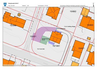 Situasjonsplan som viser tomtens plassering i forhold til naboer, gater og eiendomsnummer.