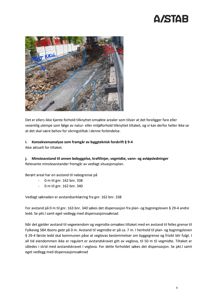 Fotografi av et byggefelt med graving, en ny asfaltert vei og en hekk. Bildet har håndtegnede blå og røde markeringer.