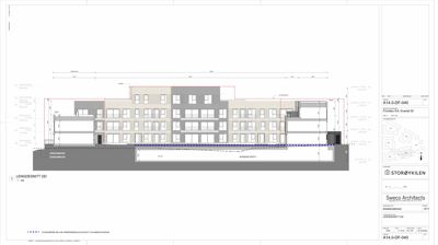 Lengdesnitt DD av en bygning som viser etasjer, høyder, vinduer og grunnkonstruksjon.