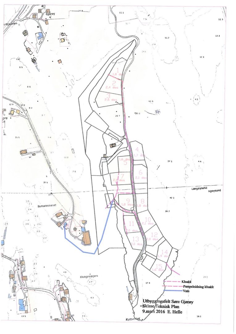 Situasjonsplan (tomtekart) som viser eiendomsinndeling, vegnett, vann og kloakkledninger for et utbyggingsfelt.