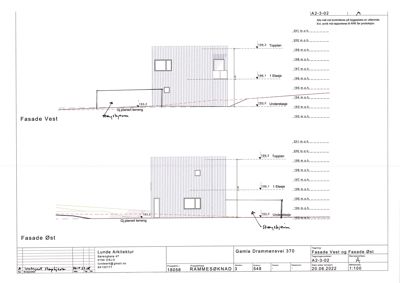 Fasadetegning som viser bygningens utseende sett fra vest og øst, med høydeangivelser og konstruksjonsdetaljer.