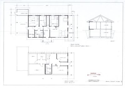 Bildet viser en tegning med etasjeplaner (romfordeling) og et snitt av bygningen.