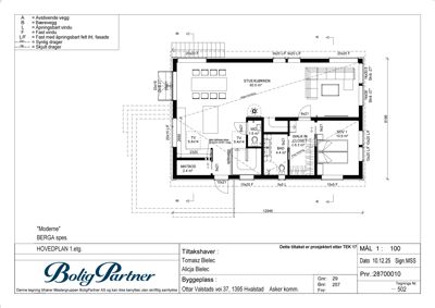 Hovedplan for 1. etasje som viser romfordeling, veggtyper og dimensjoner.