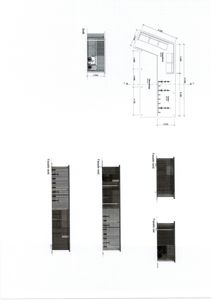 Bildet viser en fasadetegning med oppriss av bygningens sider (vest, øst, nord, sør) samt en situasjonsplan med romfordeling og dimensjoner.