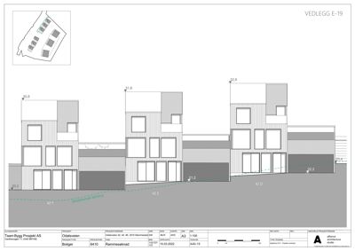 Fasadetegning som viser bygningens utside, høyder, vindusoppsett og terrengforhold.