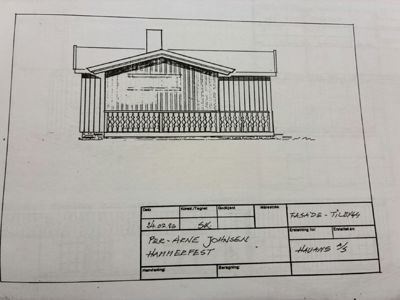 Tegning av fasade (framside) på en bygning, med tegningsboks nederst.