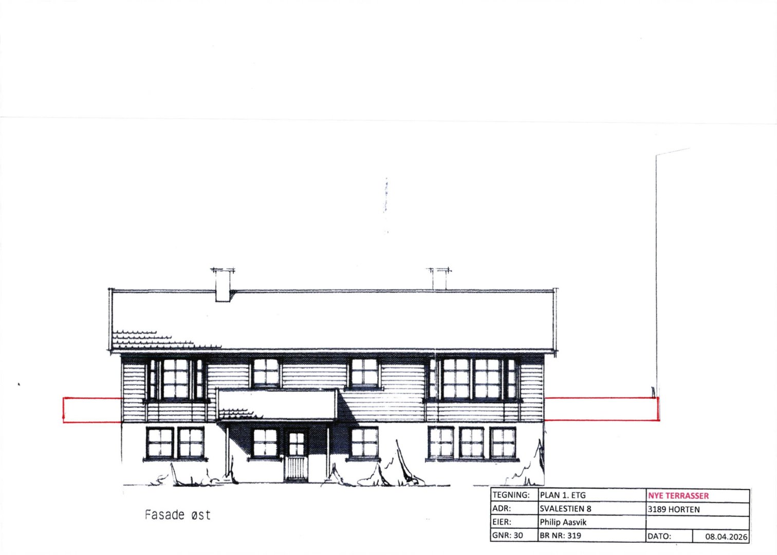 Fasadetegning av en bygning sett fra øst, med tegningstittel 'Fasade øst' og informasjon om nye terrasser.