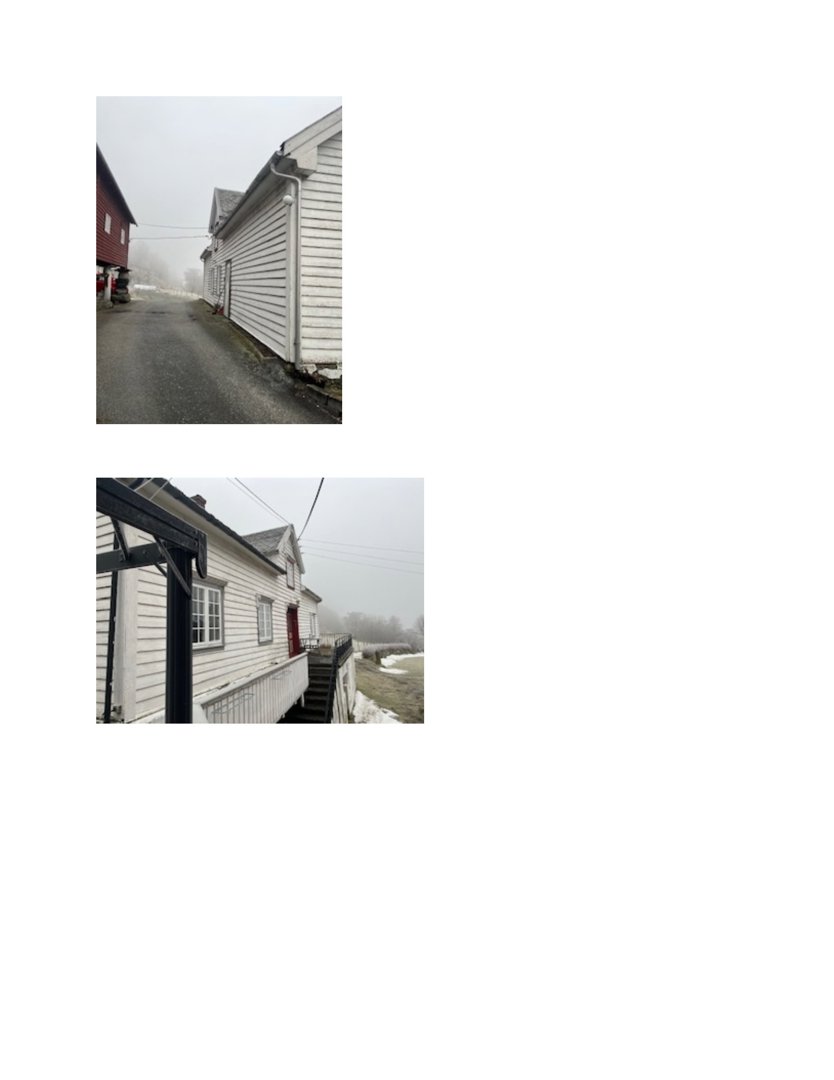 Fotografier av en hvit trehusbygning med hvite lister, sett fra siden og forfra i et tåkeaktig miljø.